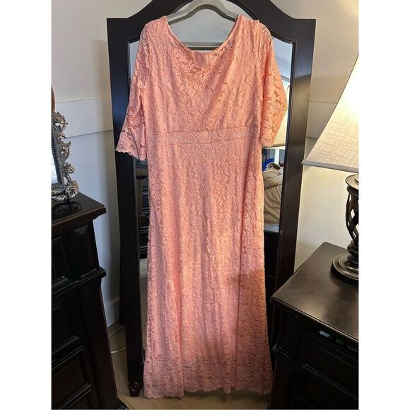 NEW Peach Plus Size Floral Lace Maxi Dress with Pockets XL - Picture 2 of 6